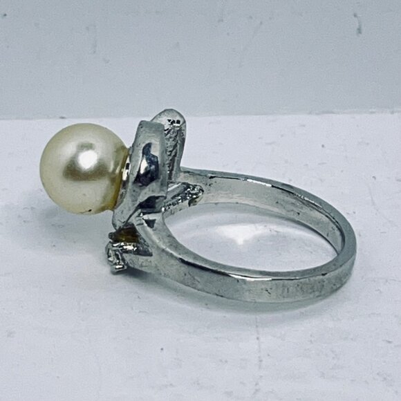 Silver Tone Rhinestone & Faux Pearl Statement Ring Size 6.25 (R429) - Picture 8 of 8